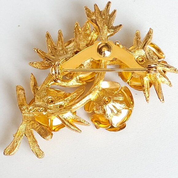 PRETTY VINTAGE ROSE BUSH CLUSTER Brooch PIN Gold Tone - Picture 2 of 2